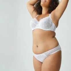 Soutien-gorge Emboîtant Avec Armatures Star White Luccia -Bestform Lingerie BL14409 016 WEB 31 997dd9e2 3f0f 45cc b743 060609c6f01c